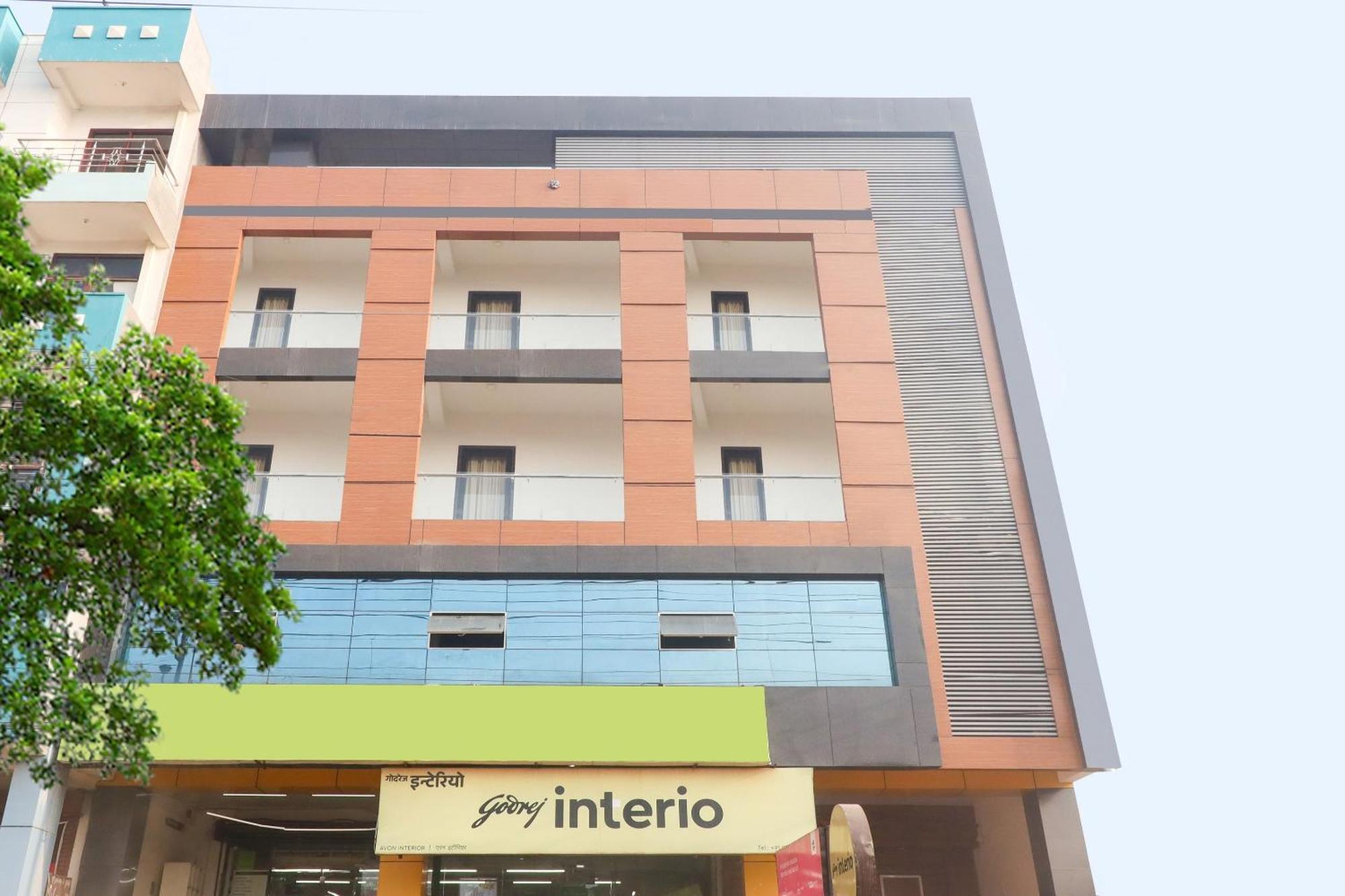 Collection O Starlight Hotel Kanpur Exterior photo